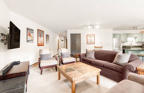 Peak 8 Condo | On Ski Run; Hot Tubs; Snowflake Lift