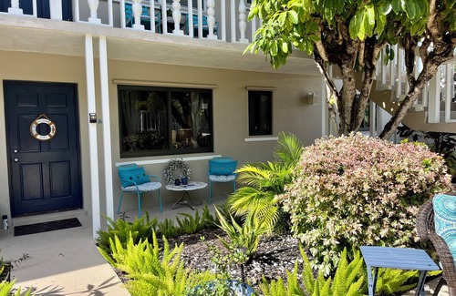 Delray Beach Condo | On The Avenue!. Fabulous Location/Spacious