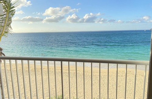 Grand Case Apartment | ON THE BEACH/AMAYSING VIEW!FEET IN THE SAND