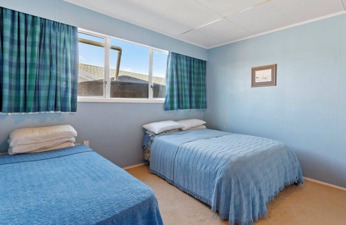 Te Horo Beach House | On The Beach - Te Horo Holiday Home