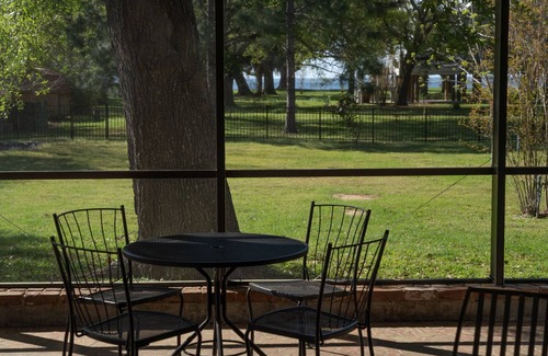 Pass Christian House | On the Beach, Teddy Roosevelt Stayed Here. Pet friendly, large fenced property