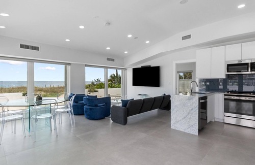 Pompano Beach House | ON THE BEACH - TWO HOMES