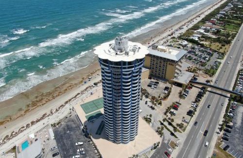 Daytona Beach Shores Apartment | On the Beach-2/Br 2/Bath, 26th floor! Spectacular views of Ocean & River
