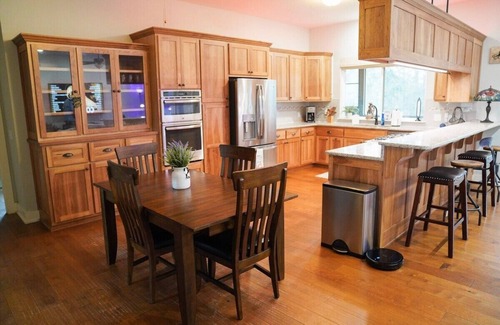 North West Florida House | On The Canal | Pet Friendly | Riverfront | Hook, Wine & Sinker