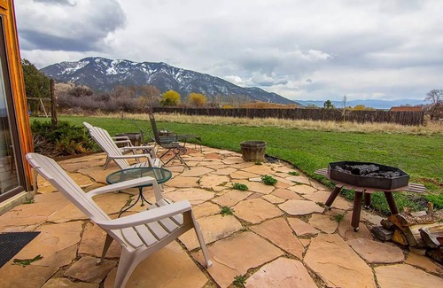 Arroyo Seco House | On the Farm - Taos Sunset Views and Night Skies
