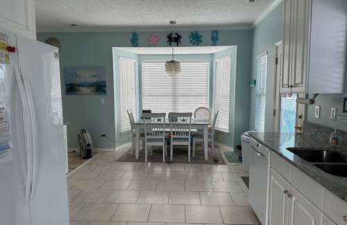 Myrtle Beach House | On The Lake, At The Beach - Ocean Lakes R10 - Weekday check-in&out