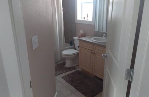 Lynden House | On the Lynden Airport, Open Floor Plan. Easy 1 mile walk to Downtown.