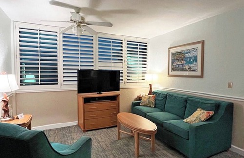 Pompano Beach Resort | On the Ocean! Amazing Views! 2BD 2BTH in a lovely resort with all the amenities!
