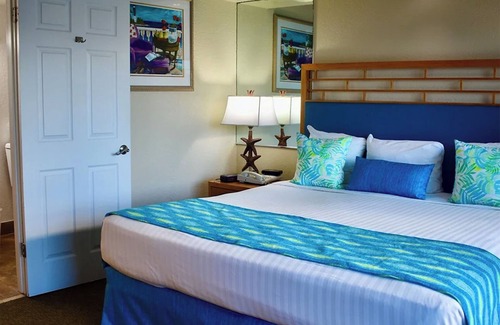Pompano Beach Resort | On the Ocean! Amazing Views! 2BD 2BTH in a lovely resort with all the amenities!