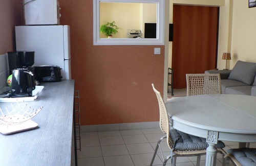 Muzillac House | On the outskirts of the Moulin de Pen Mur site, comfortable self-contained accommodation.