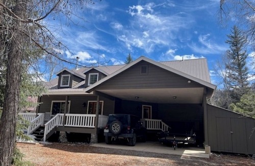 Bayfield House | On the river close to all adventure and short drive to Durango (D&S Train/Mesa Verde/Million Dollar HWY)