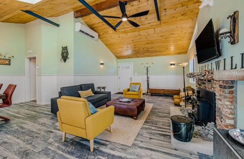 Idyllwild House | On the Rocks Cabin