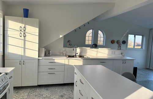 Gagetown Apartment | On The Rocks Gagetown"The Modern Fresh Experience" Waterfront 3 vacation rentals