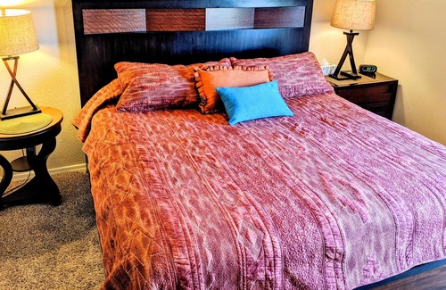 The Islands Condo | ON THE WATER Single Story w/boat, kayak, jacuzzi, fire pit, grill, 30 days min