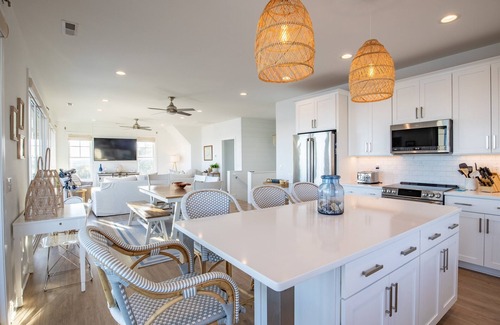 Hampstead House | On the Waterway 5 Bedroom House; Dock and Elevator