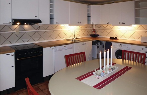 Gnesta House | On this estate you live in a wing, the owner lives in the main part of the house.