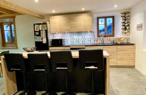 Vailly Ski Chalet | On top of the hill