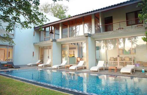 Wanchawala Hotel | ONA Garden Villa