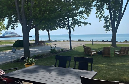 Kingsville Cottage | Once crowds subside, Pelee Migration comes alive!