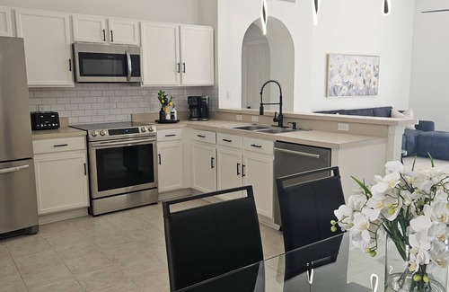 Kissimmee House | Once upon a good stay - 7 Beds Pool Home by Disney