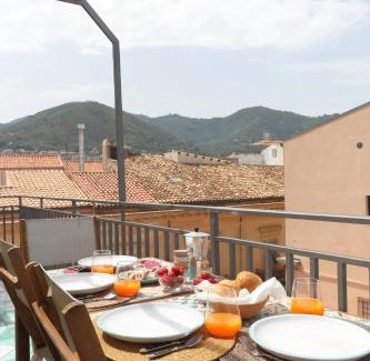 Old Town Apartment | Ondina (by Vacation Service)