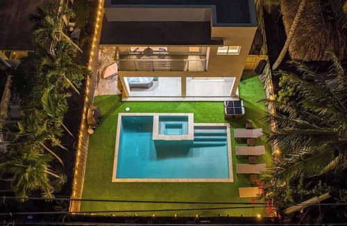 Downtown Hollywood House | One and only New Villa Heated Pool Jacuzzi