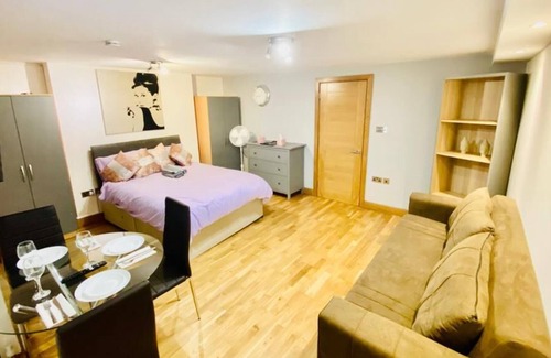 St. Pancras and Somers Town Apartment | One Bed Apartment in Camden London