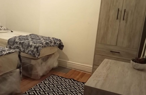 Warrington House | One Bed Appartment, Living Room and Kichen-Entire