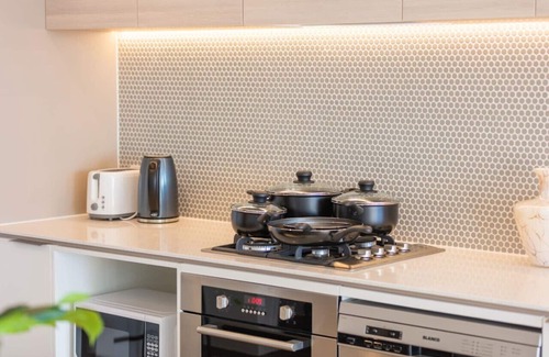 South Brisbane Apartment | One bed Apt at Southbank w/Rooftop Pool&Carpark