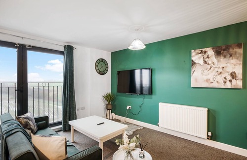 George Green Apartment | One Bed Apt/Free Parking/Sleeps 4