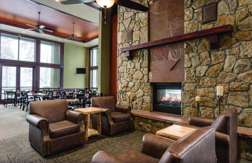 Four O'Clock Condo | One bed room condo in Grand Timber Lodge
