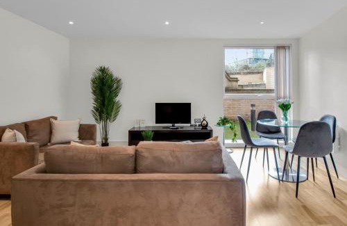 Cathedrals Apartment | One Bed Serviced Apartment near South Bank by MySquare