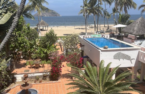 Rincon de Guayabitos House | One bedroom oceanfront guesthouse.