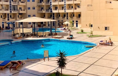 Dahar Hotel | One bedroom and one bathroom And bypass Gas stoveGas stove and air conditioning