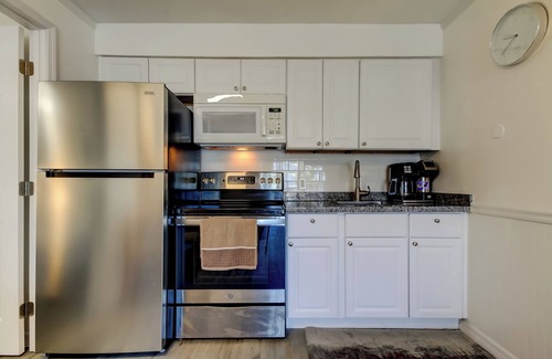 Sunset Reef Hotel | ONE BEDROOM APARTMENT NEWLY RENOVATED FEW STEPS FROM THE BEACH