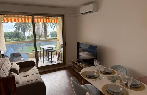 La Bocca Apartment | One-bedroom apartment near the beach