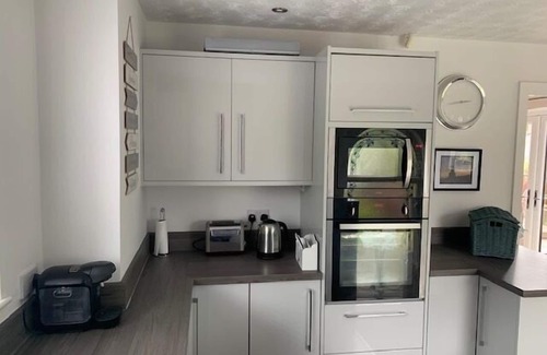 Bury Apartment | One bedroom apartment with en-suite & patio