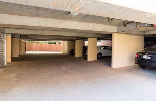 Eastwood Apartment | one bedroom executive furnished Apartment