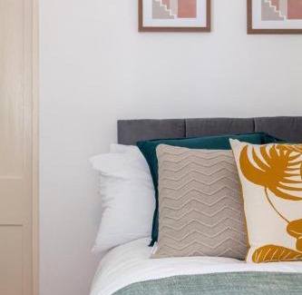 Lambeth Apartment | One bedroom flat in the heart of Brixton