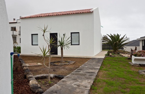 Livramento House | One Bedroom Flat - with one bed and 2 sofa beds - capacity 5 people