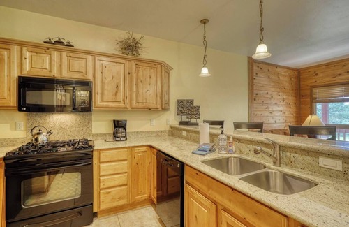 Pagosa Springs Condo | One bedroom Golf Course condo with A/C