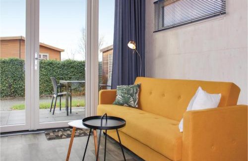 Sint-Annaland House | One-Bedroom Holiday Home In Sint-Annaland