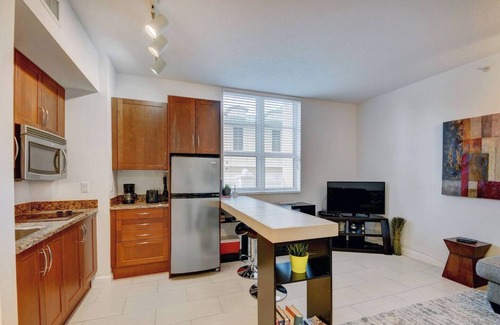 Boynton Beach Condo | One bedroom in amazing luxury condo. BEACH PASS INCLUDED!