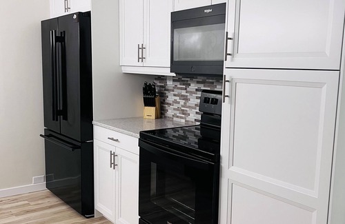 Clear Lake Condo | One Bedroom Lake Retreat, two pools, hot tub, and more!