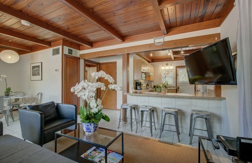 South Sarasota House | One bedroom Mid-Century Gem, West of the Trail.