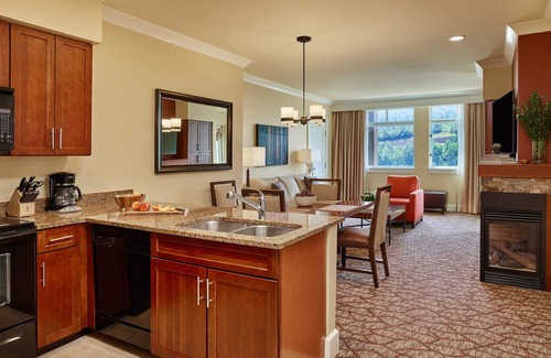 Avon Villa | ONE-BEDROOM PREMIUM VILLA