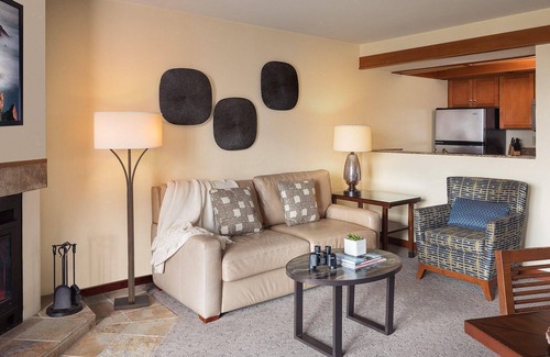 Carmel Highlands Resort | ONE BEDROOM SUITE, CARMEL RESIDENCE RESORT AND CLUB!