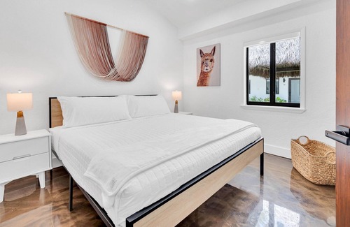 Flagler Village Condo | One bedroom suite | Urban Retreat | Freedom Two