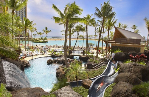 Waikiki Resort | One bedroom suite in prestigious Hilton Hawaiian Village.
