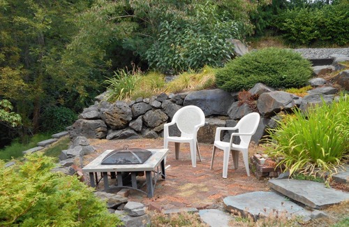 Newberg Apartment | One Bedroom Suite on 1.5 Acres in Wine Country